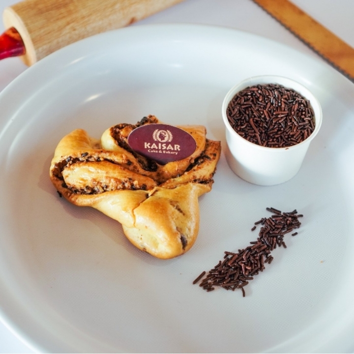 Roti Kacang Coklat