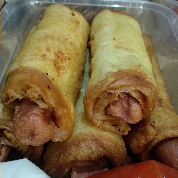 Roti Sosis Gulung Zaina