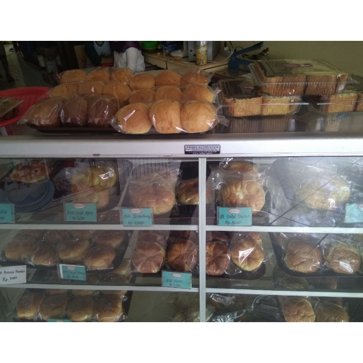 Roti dan kue Mak Phie 2