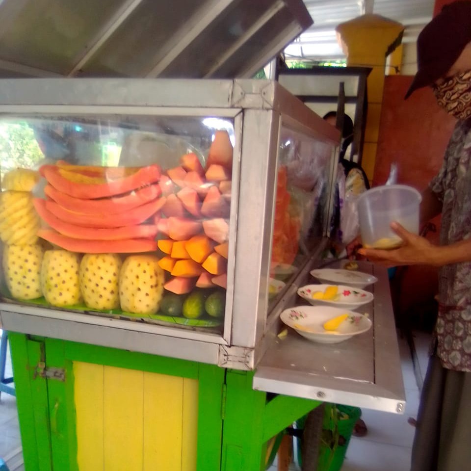 Rujak Buah Alun Alun