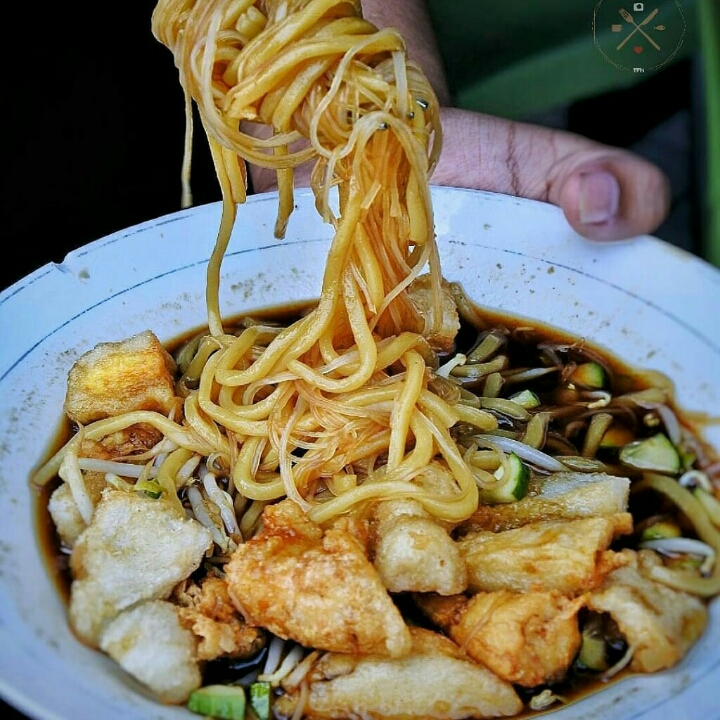Rujak Mie Mpek Mpek