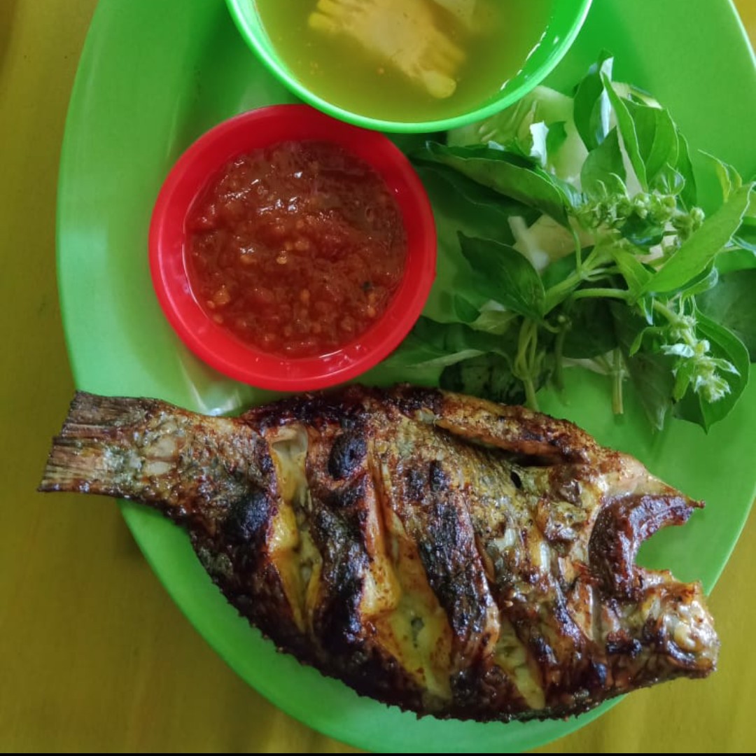 Rumah Makan 3 Putri 2