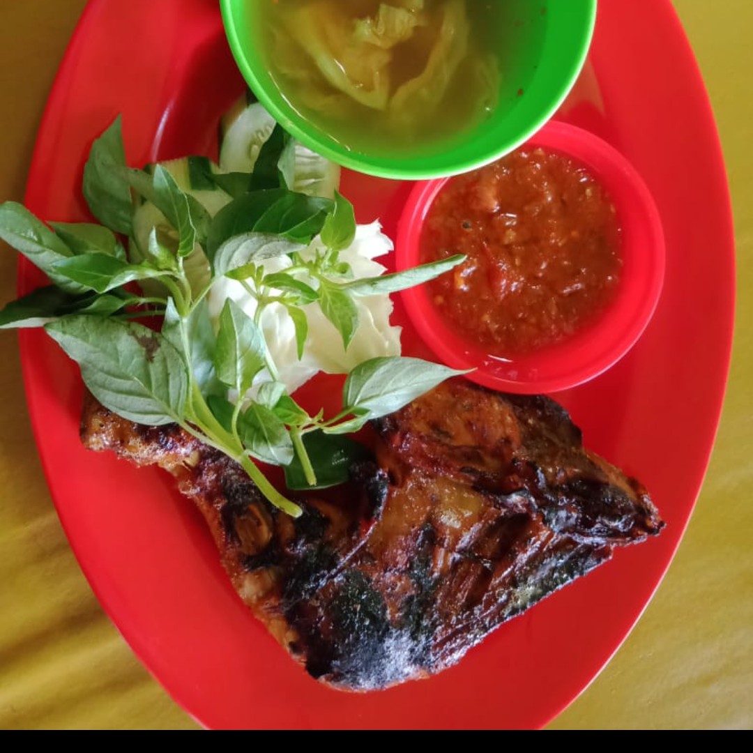 Rumah Makan 3 Putri 3