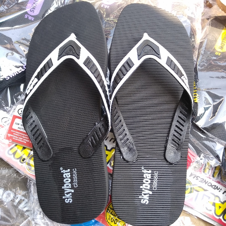 SANDAL JEPIT SKYBOAT BLACK