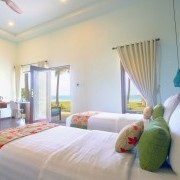 SEA VIEW CHALET 2