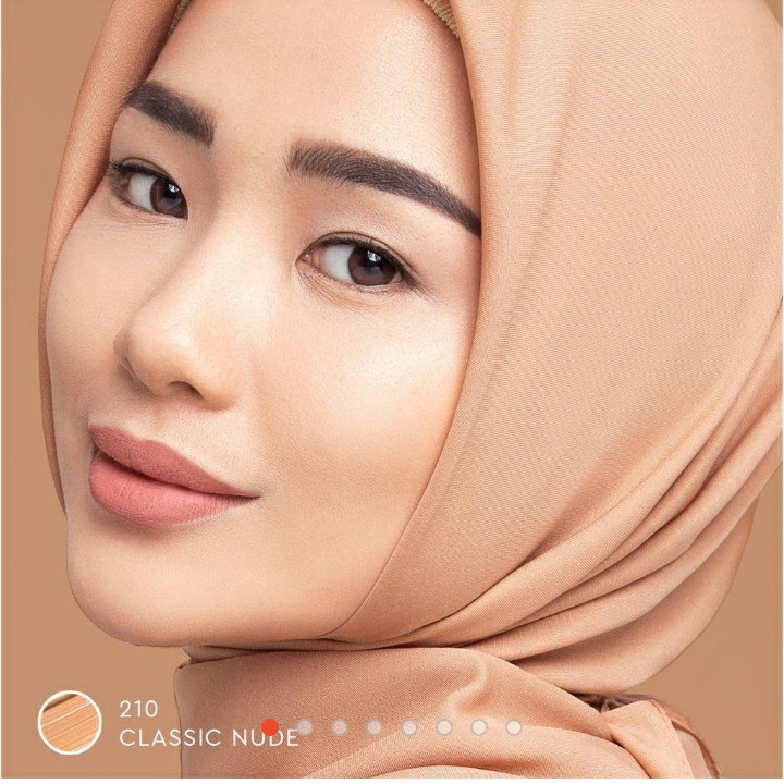 SEAMLESS LIQUID FOUNDATION 4