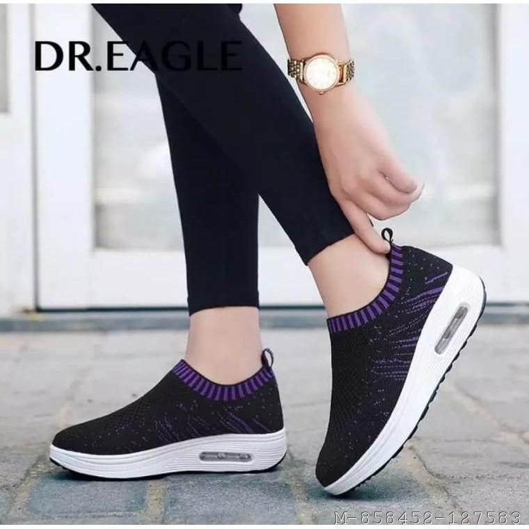SEPATU CASUAL SLIP ON 3