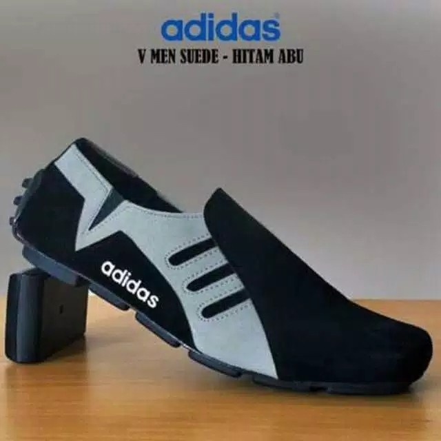 SEPATU CASUAL SLIP ON PRIA ADIDAS 4