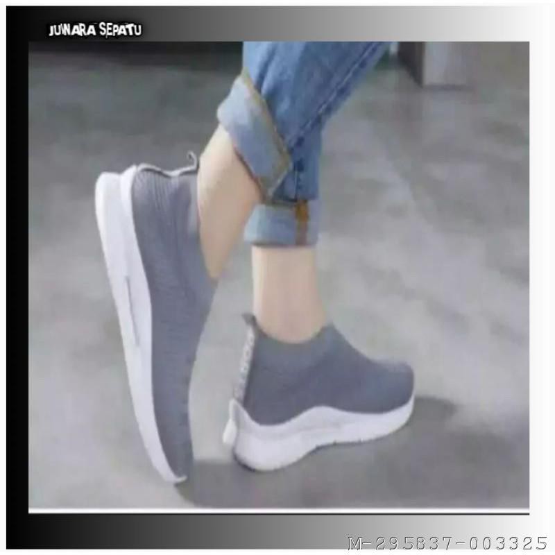 SEPATU SLIP-ON POLOS WANITA 4