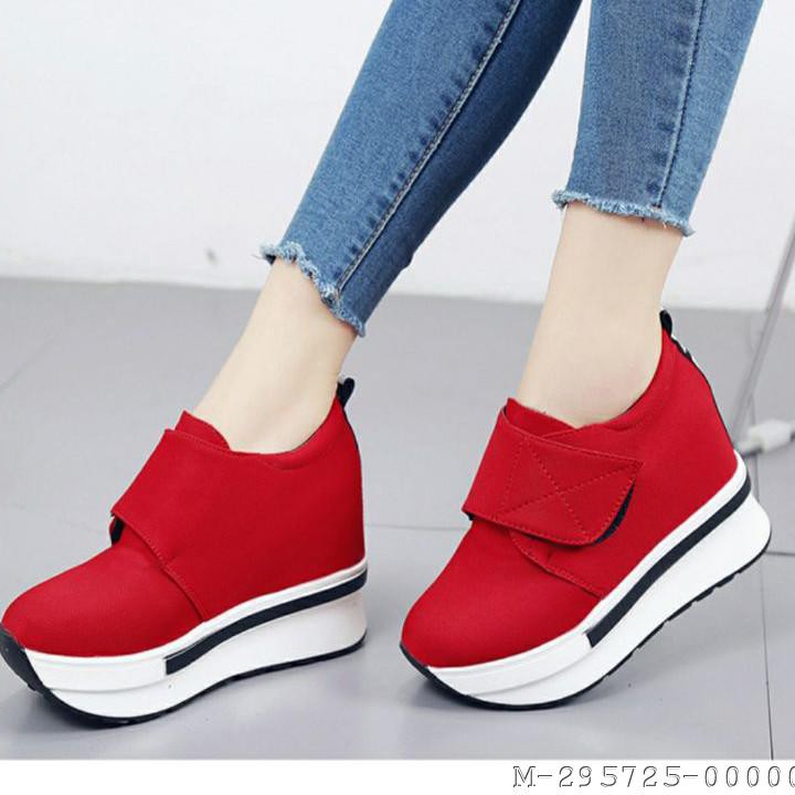 SEPATU SNEAKER FASHION WANITA 2