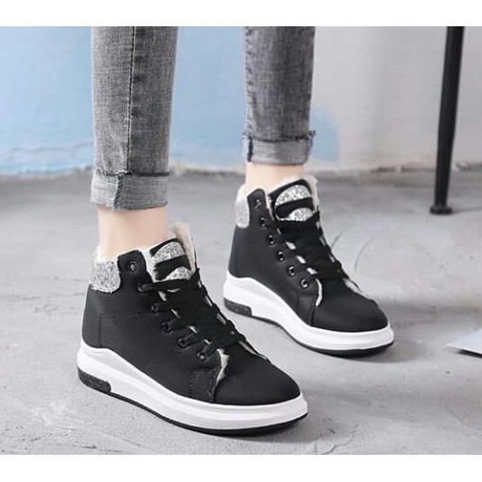 SEPATU SNEAKER WANITA CASUAL 2