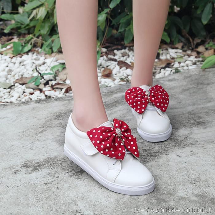 SEPATU SNEAKER WANITA PITA POLKADOT