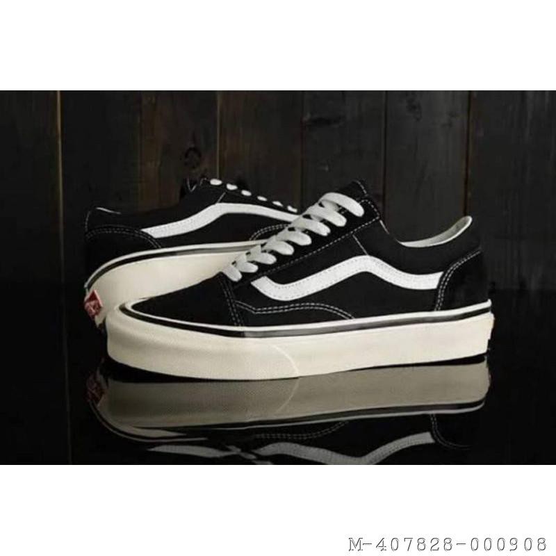 SEPATU SNEAKERS PRIA VANS 2