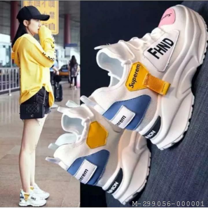 SEPATU SNEAKERS WANITA