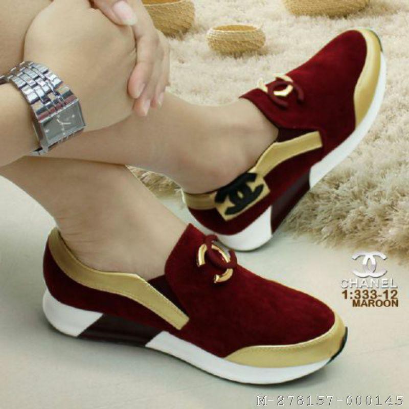 SEPATU SNEAKERS WANITA SUEDE