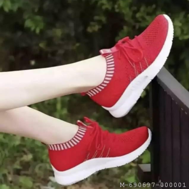 SEPATU SNEAKERS WANITA TALI