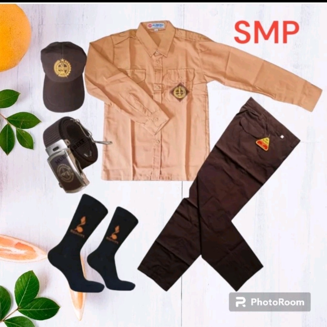 SERAGAM Pramuka utk SMP