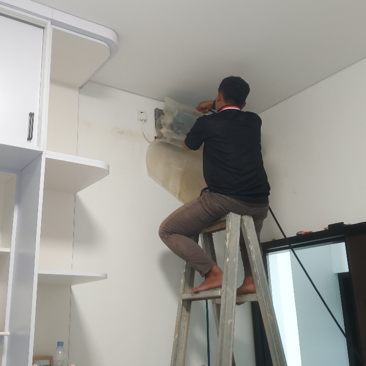 SERVIS AC 