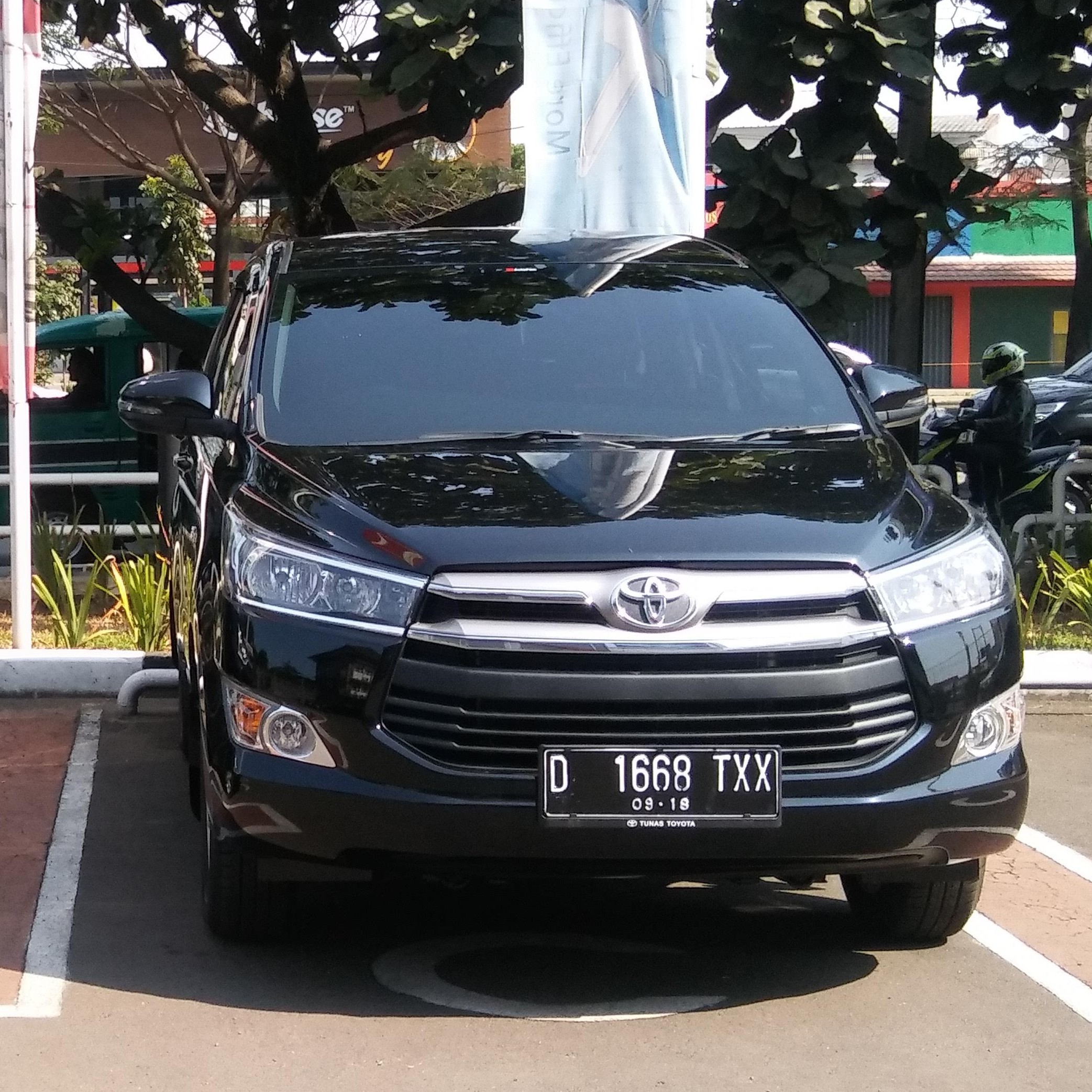 SEWA INNOVA REBORN DI BANDUNG