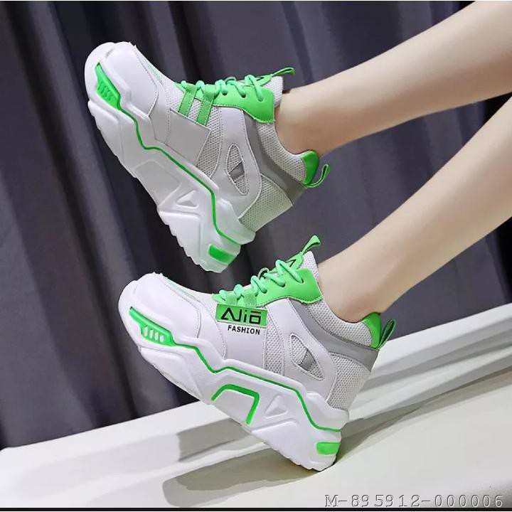 SNEAKERS WANITA SEMI BOOT AJIO 2