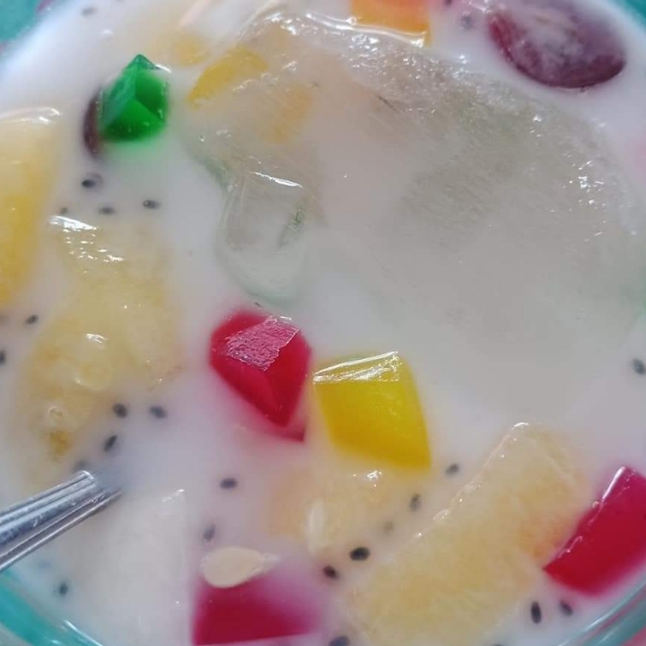 SOUP BUAH