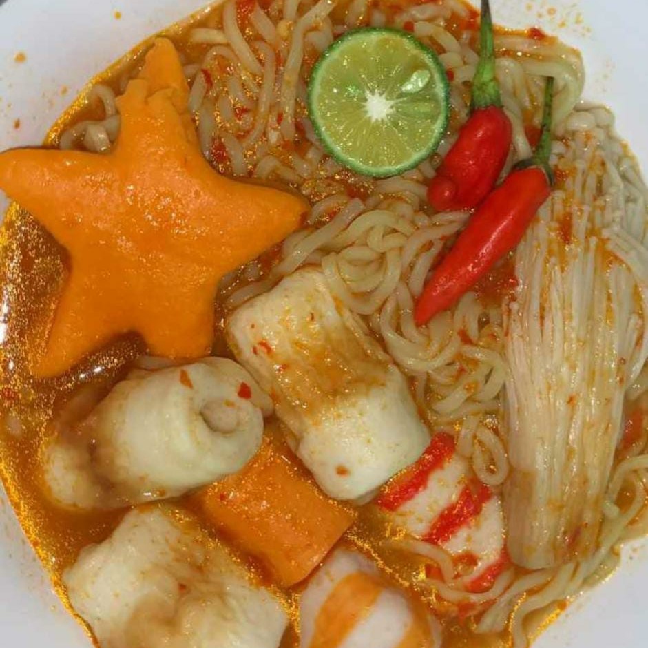 SUKI TOMYAM KOMPLIT