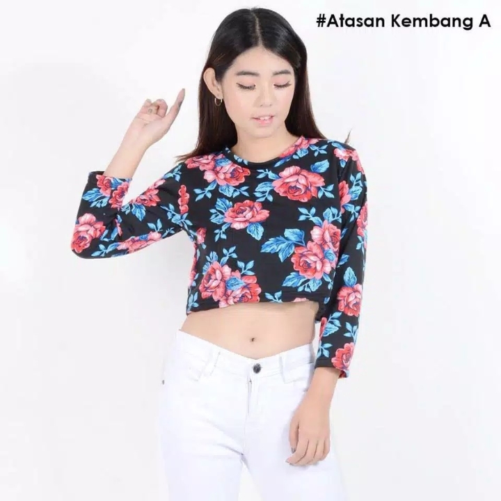 SWEATER BUNGA CROP 2