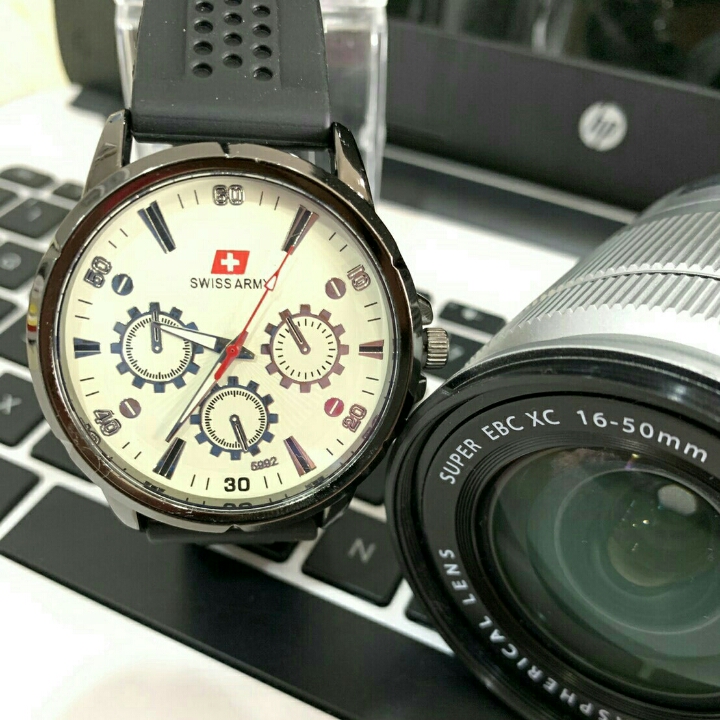 SWISS ARMY CRONO WHITE