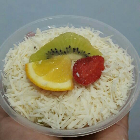 Salad 300 Ml Topping Keju