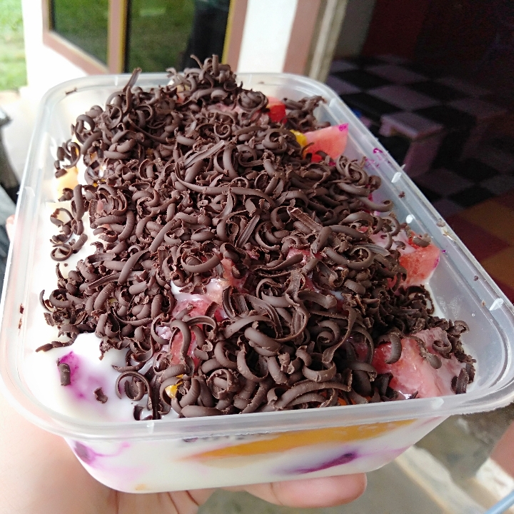 Salad Buah Box Toping Coklat