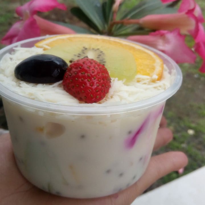 Salad Buah 200 Ml