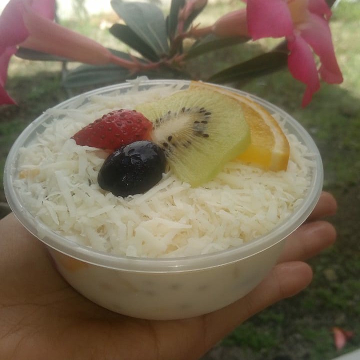 Salad Buah 300 Ml