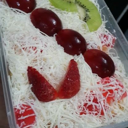 Salad Buah Bu Sugiyatik