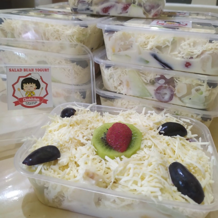 Salad Buah Yogurt