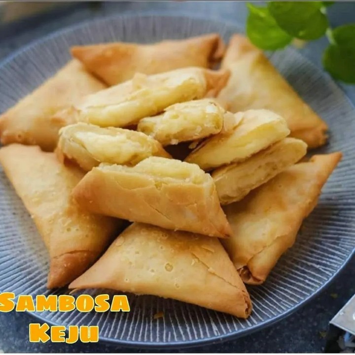 Sambosa Keju