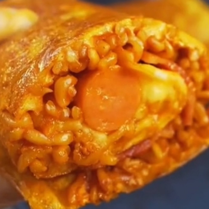 Samyang Keju Sosis Rolade