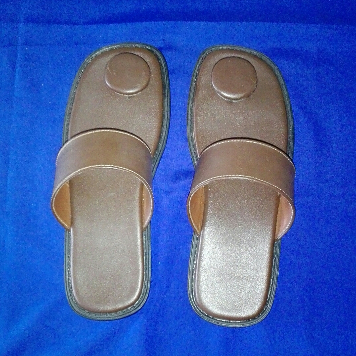 Sandal Kulit 