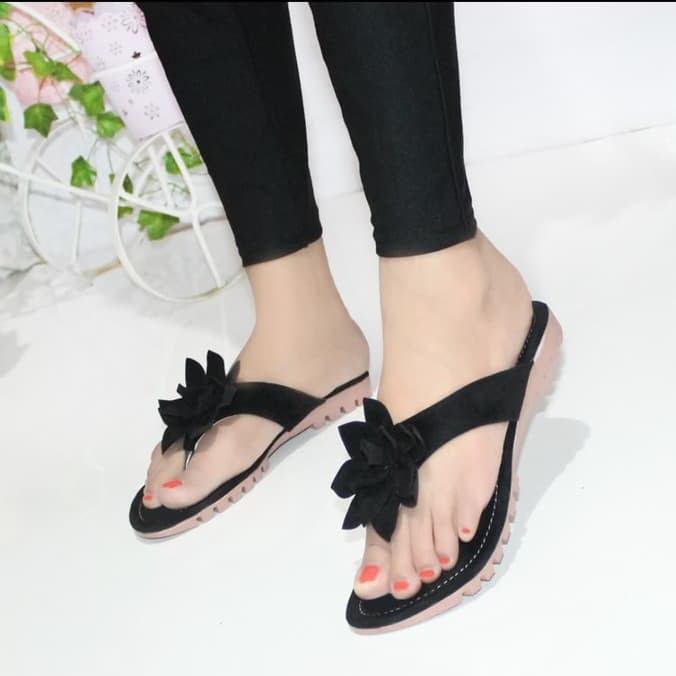 Sandal Wanita Jepit Bunga - Hitam