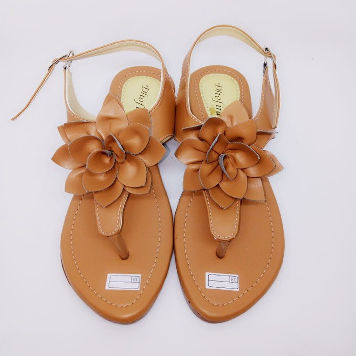 Sandal Wanita Jepit Bunga - Tan