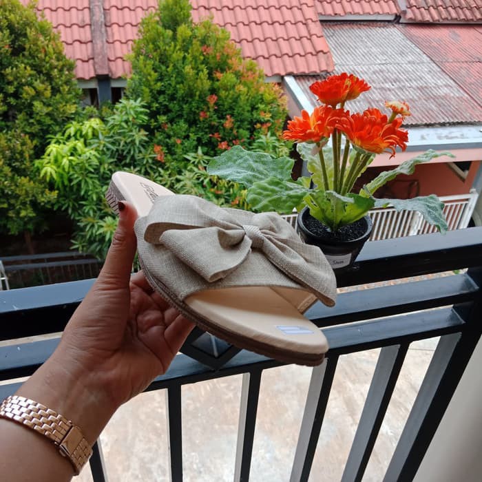 Sandal Wanita Slop Pita 3