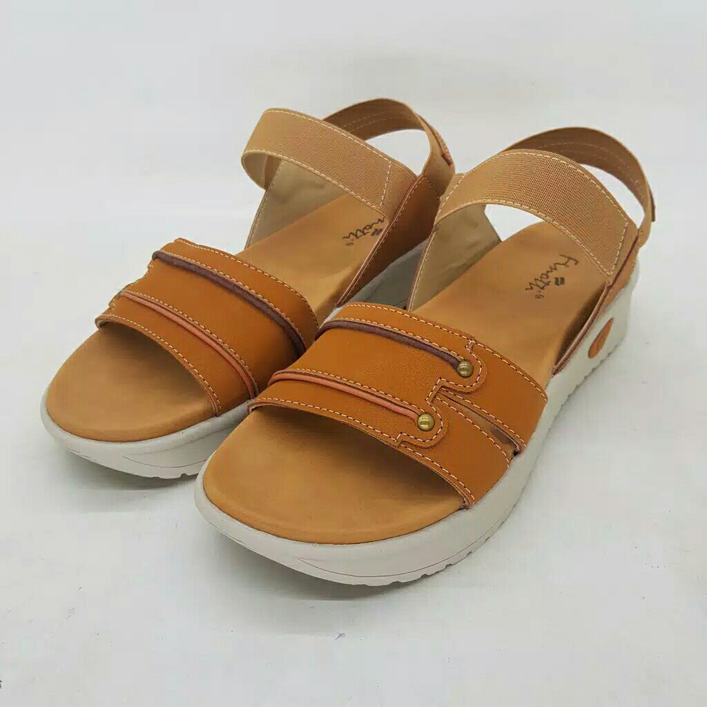 Sandal wedges tali perempuan  Finotti RHT 3