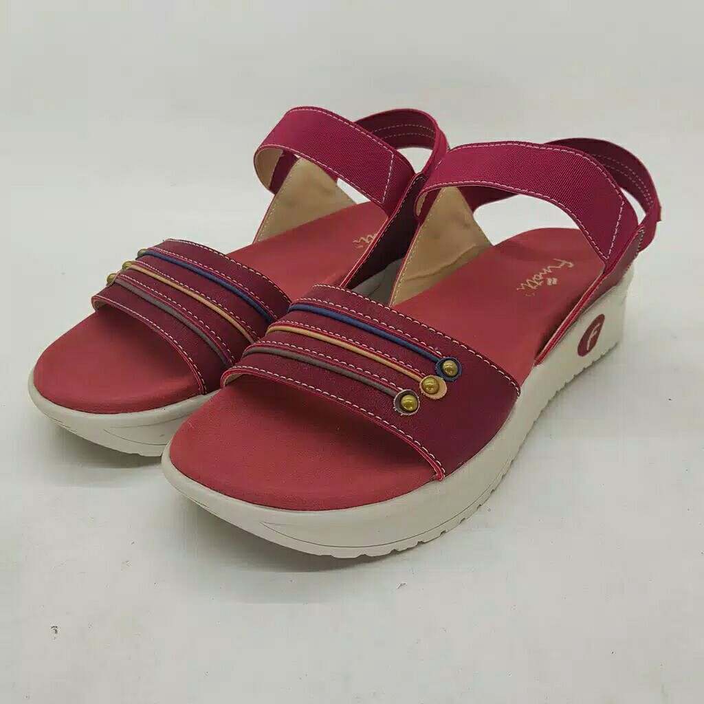 Sandal wedges tali perempuan  Finotti RHT 4