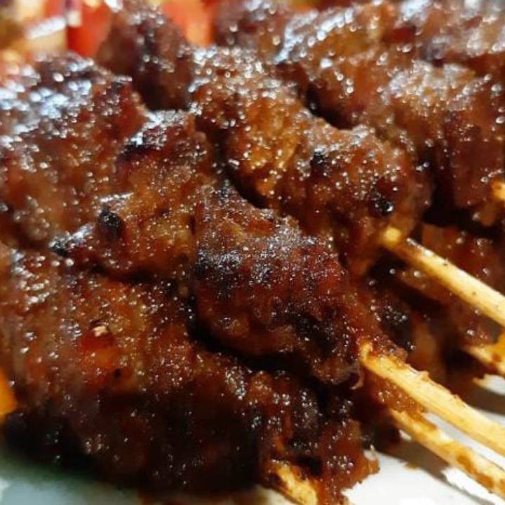 Sate Kambing Bumbu Kecap  Dan Lontong 10 Tusuk
