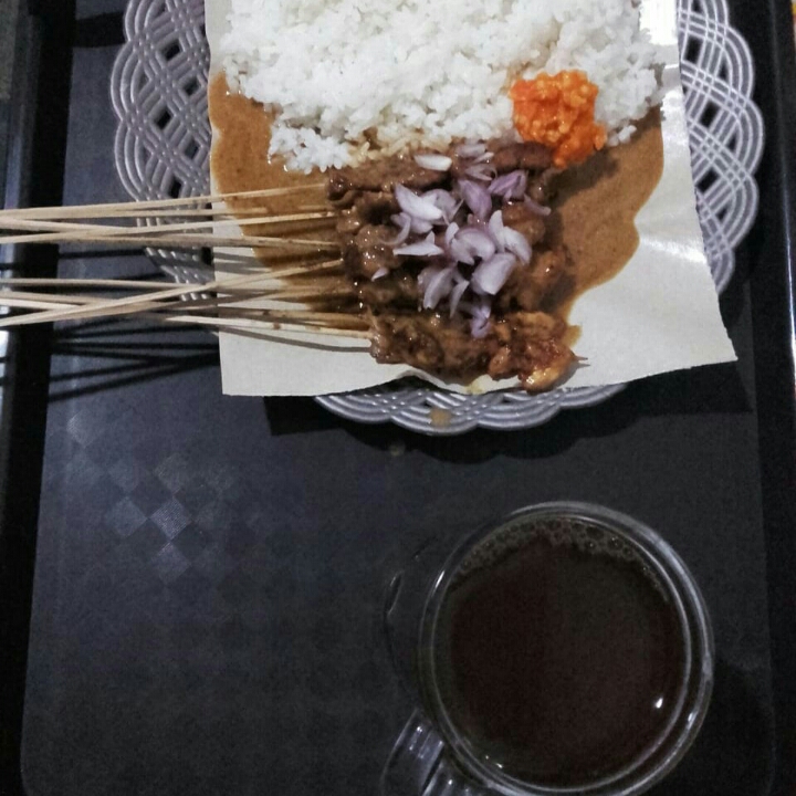 Sate Kelinci Plus Nasi Plus Teh