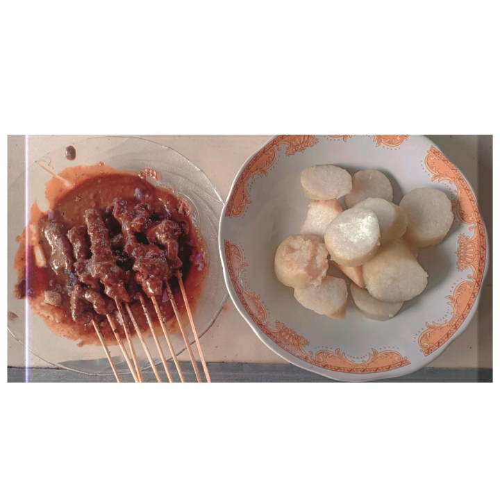 Sate Lontong
