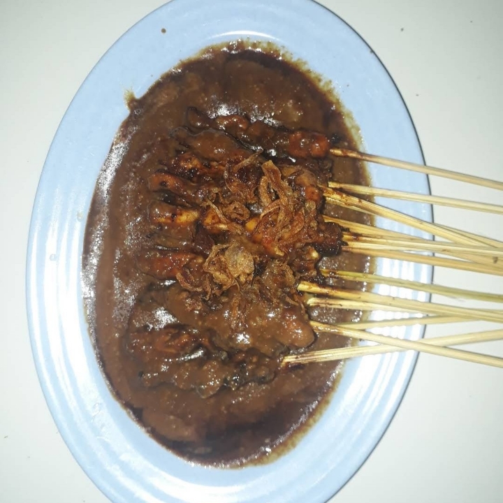 Sate Lontong