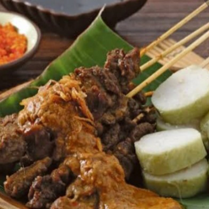 Sate Lontong Daging Sapi