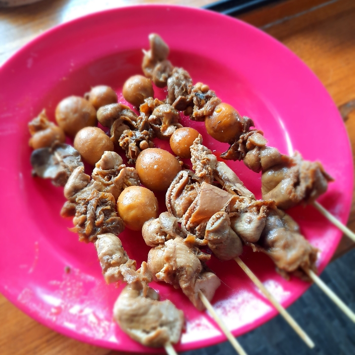 Sate Uritan