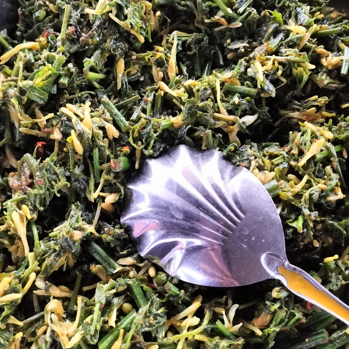 Sayur Bunga Pepaya Campur Pakis
