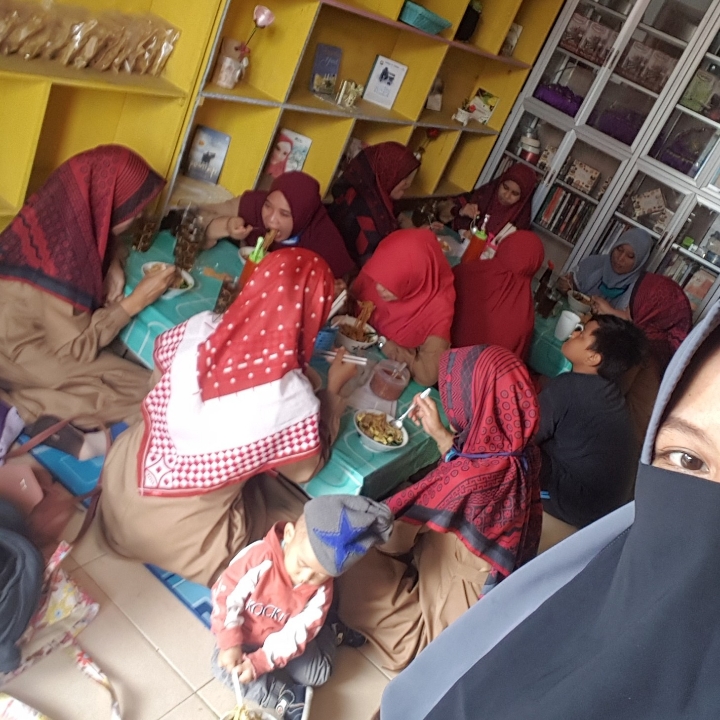 Seblak Ceker Tulang Lunak 2